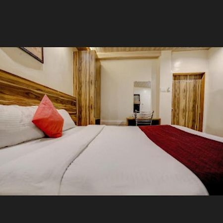 Hotel Green Park Мумбай Екстериор снимка