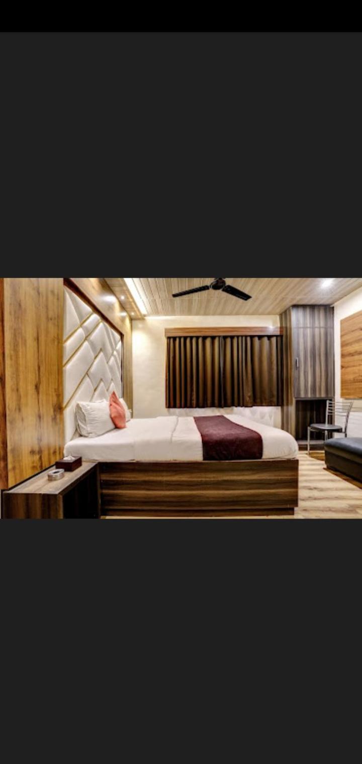 Hotel Green Park Мумбай Екстериор снимка