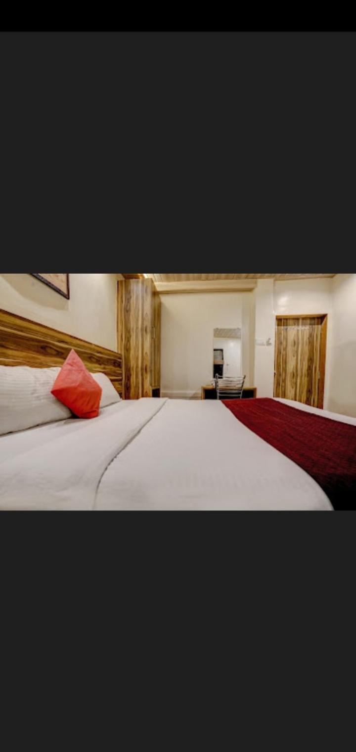 Hotel Green Park Мумбай Екстериор снимка